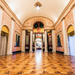 Una sala del Palazzo San Teodoro, sulla Riviera di Chiaia a Napoli