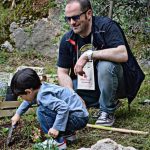Un bimbo all'opera con l'orto sociale dell'evento "Un giorno al parco archeologico"