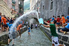 La tradizionale festa della Chiena a Campagna - licenza CC cometarossa.org