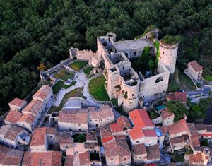 Il Castello nel borgo medievale di Riardo (Ce)