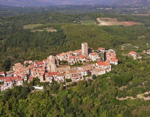 Borgo medievale di Tora e Piccilli