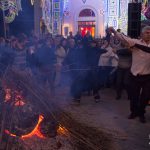 Tammurriata con Marcello Colasurdo intorno al focarone di Sant'Antonio Abate (ph Gianfranco Adduci)