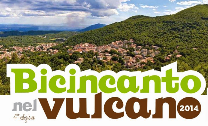 Percorsi di cicloturismo, trekking, escursioni sul vulcano di Roc