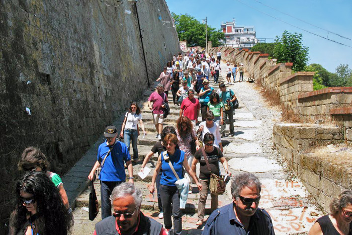 Trekking urbano sulla pedamentina di San Martino a Napoli