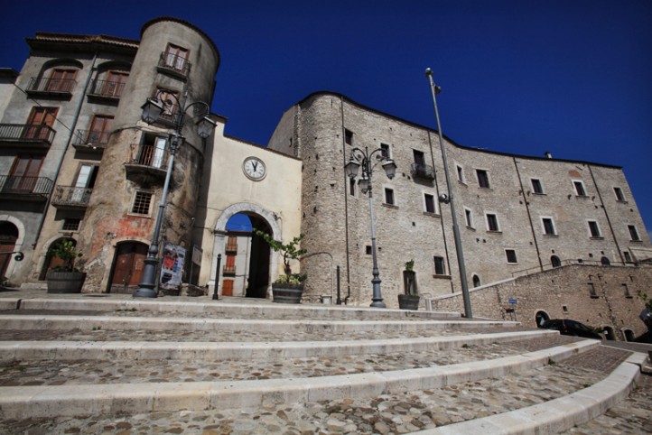 Domeniche di maggio a Taurasi, degustazioni enogastronomiche e visite al borgo