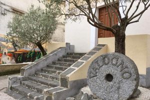Murales nel borgo di Valogno