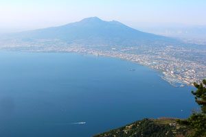 Panorama sul Golfo di Napoli dal Monte Faito