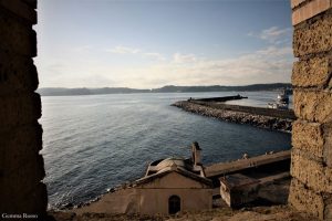 Vista del porto di Pozzuoli dal Rione Terra (foto di Gemma Russo)