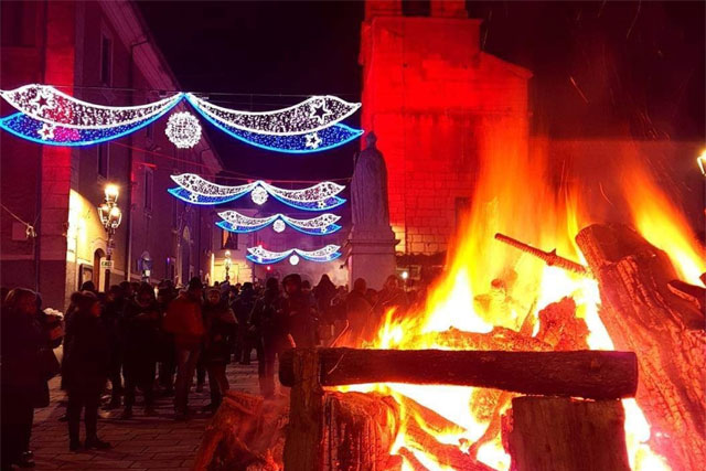 La notte dei falò a Nusco