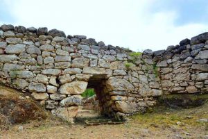 porta megalitica ovest di Trebula Balliensis