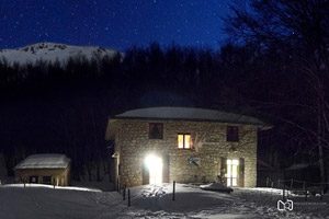 Rifugio sul Monte Cervati, panorama notturno