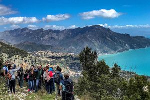 Pasquetta rupestre sui monti della Costiera Amalfitana